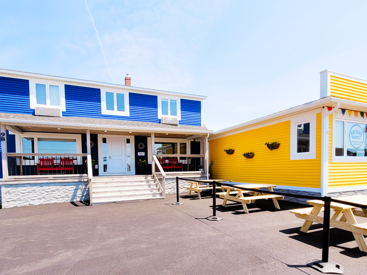 Sunshine Inn and Artisan Market