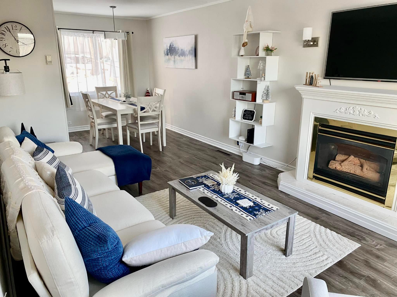 DINING ROOM OPEN TO LIVING ROOM