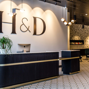 Hew & Draw Hotel