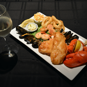 Chucky’s Seafood and Wildgame Restaurant at Happy Adventure Inn